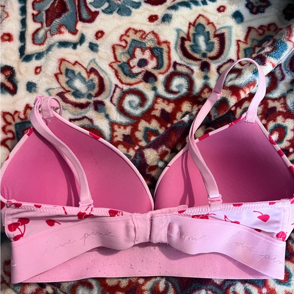 medium t shirt bra ! - Picture 2 of 2